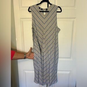 Linen trapeze swing dress